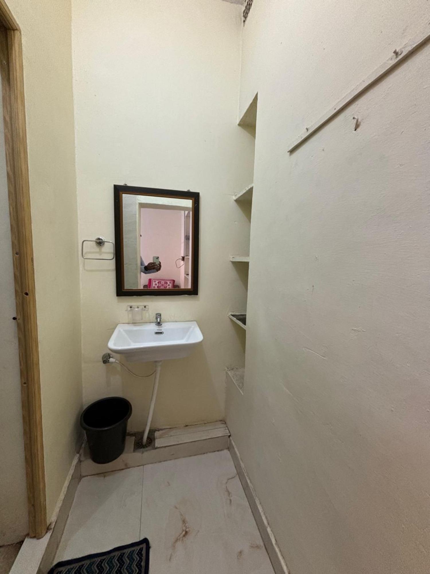 Mahesh Guest House Hampi Luaran gambar