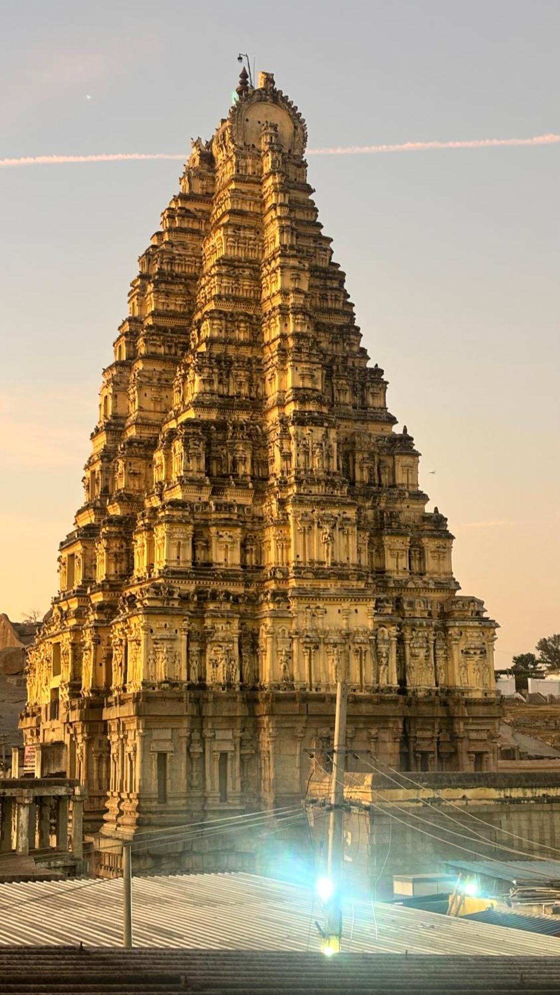 Mahesh Guest House Hampi Luaran gambar